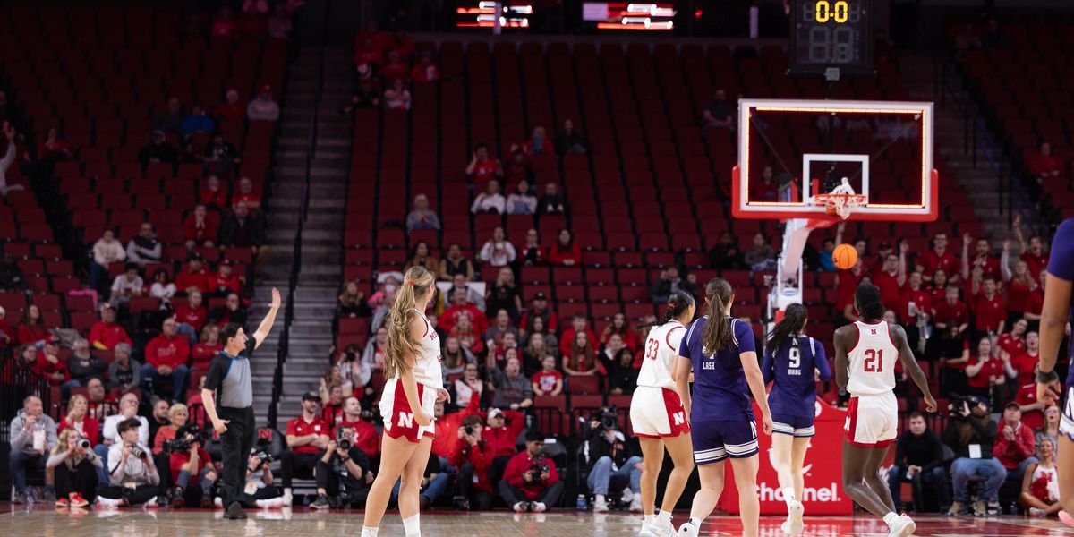 Logan Nissley shooting during a Nebraska game
